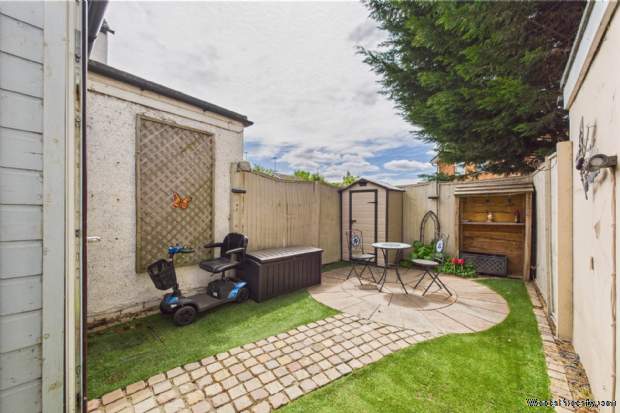 Additional Property Image 2 bedroom Cottage for sale in Hemel Hempstead 16