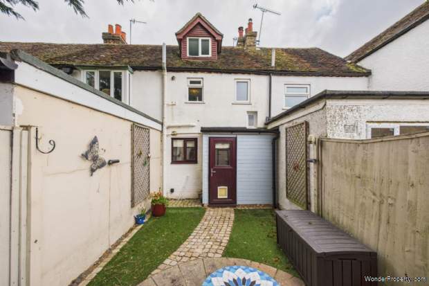 Additional Property Image 2 bedroom Cottage for sale in Hemel Hempstead 4