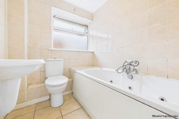 Additional Property Image 4 bedroom Detached for sale in Hemel Hempstead 11