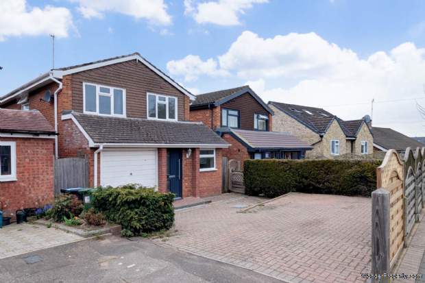 Additional Property Image 4 bedroom Detached for sale in Hemel Hempstead 9
