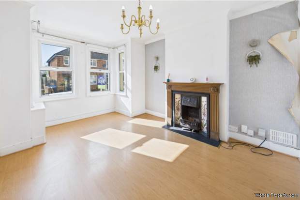 Additional Property Image 3 bedroom Semi Detached for sale in Hemel Hempstead 13