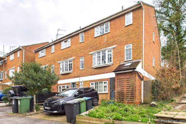 5 bedroom House for sale in Hemel Hempstead