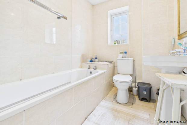 Additional Property Image 5 bedroom House for sale in Hemel Hempstead 12