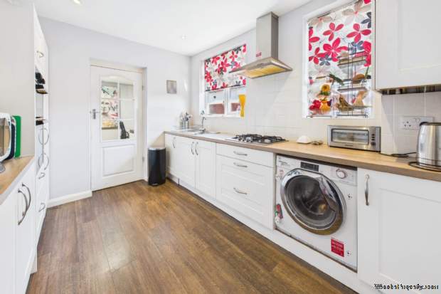 Additional Property Image 2 bedroom Semi Detached Bungalow for sale in Hemel Hempstead 5