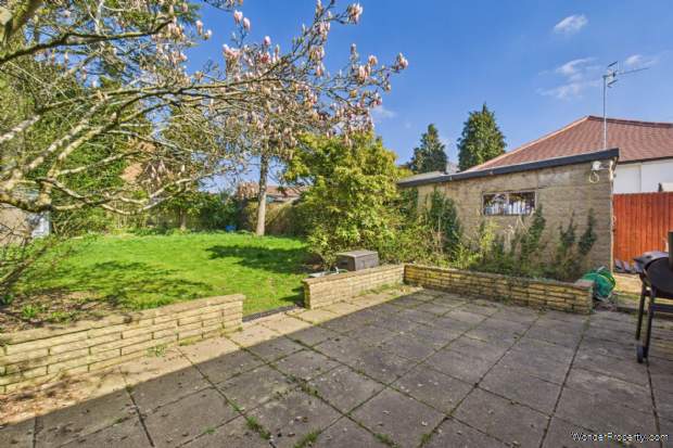 Additional Property Image 2 bedroom Semi Detached Bungalow for sale in Hemel Hempstead 10