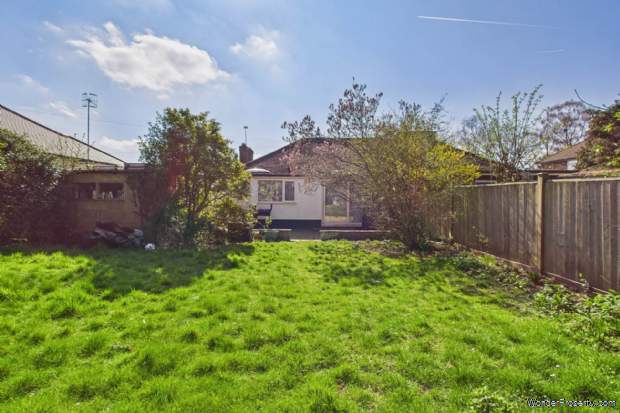 Additional Property Image 2 bedroom Semi Detached Bungalow for sale in Hemel Hempstead 11