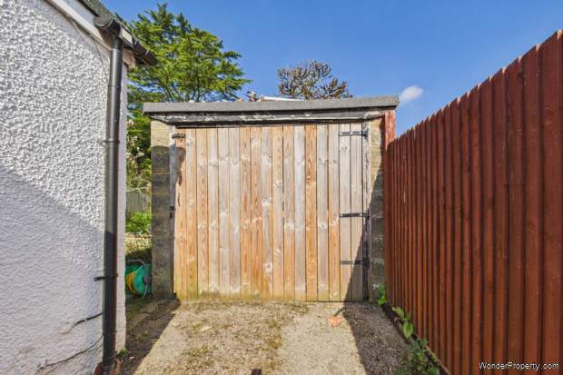 Additional Property Image 2 bedroom Semi Detached Bungalow for sale in Hemel Hempstead 12