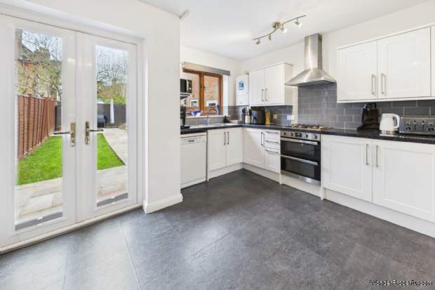Additional Property Image 3 bedroom Semi Detached for sale in Hemel Hempstead 2