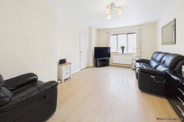 Additional Property Image 3 bedroom Semi Detached for sale in Hemel Hempstead 14