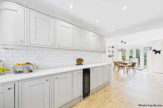 Additional Property Image 4 bedroom Detached for sale in Hemel Hempstead 5