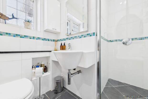 Additional Property Image 4 bedroom Detached for sale in Hemel Hempstead 8