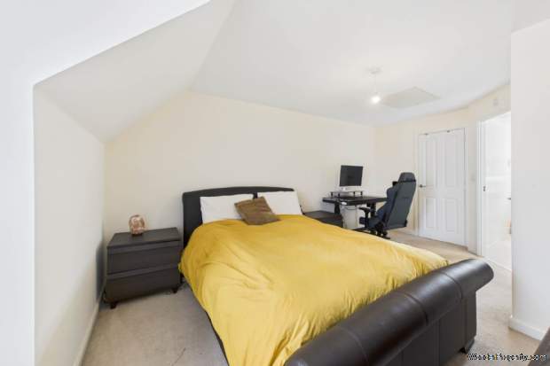 Additional Property Image 3 bedroom Semi Detached for sale in Hemel Hempstead 15