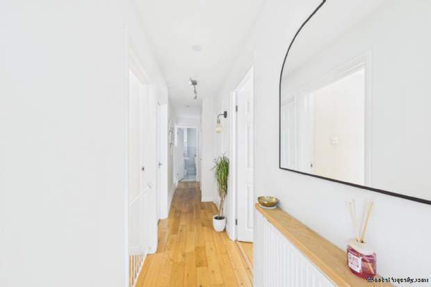 Additional Property Image 2 bedroom Maisonette for sale in Hemel Hempstead 2