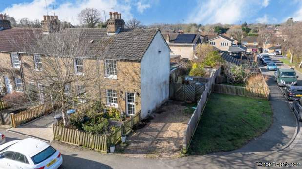Additional Property Image 2 bedroom End of Terrace for sale in Hemel Hempstead 8