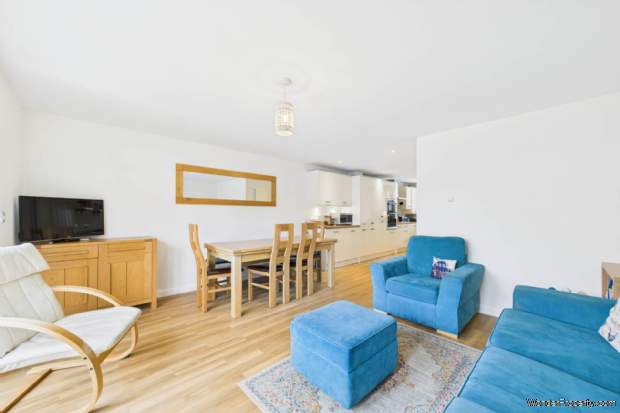 Additional Property Image 5 bedroom House for sale in Hemel Hempstead 8