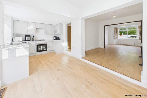 Additional Property Image 3 bedroom Semi Detached for sale in Hemel Hempstead 15