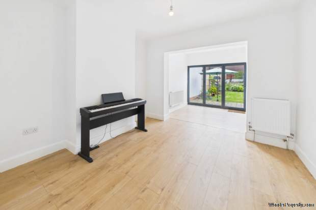 Additional Property Image 3 bedroom Semi Detached for sale in Hemel Hempstead 6