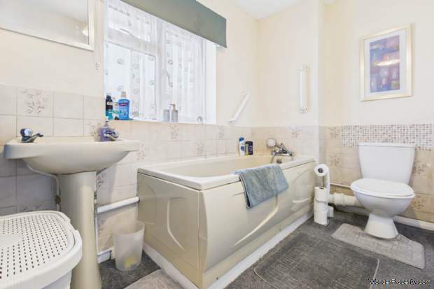 Additional Property Image 3 bedroom House for sale in Hemel Hempstead 15