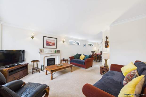 Additional Property Image 4 bedroom House for sale in Hemel Hempstead 3