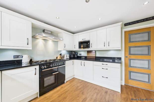 Additional Property Image 4 bedroom House for sale in Hemel Hempstead 16