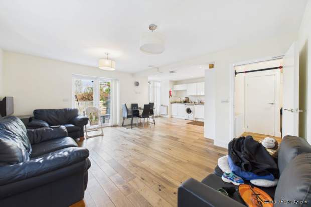 Additional Property Image 4 bedroom Detached for sale in Hemel Hempstead 14