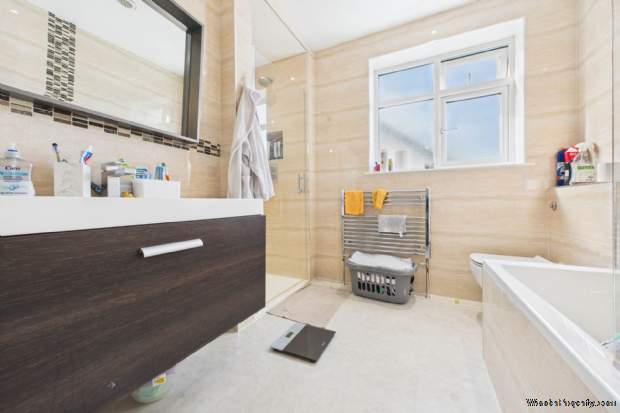 Additional Property Image 4 bedroom Detached for sale in Hemel Hempstead 2