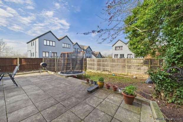 Additional Property Image 4 bedroom Detached for sale in Hemel Hempstead 3