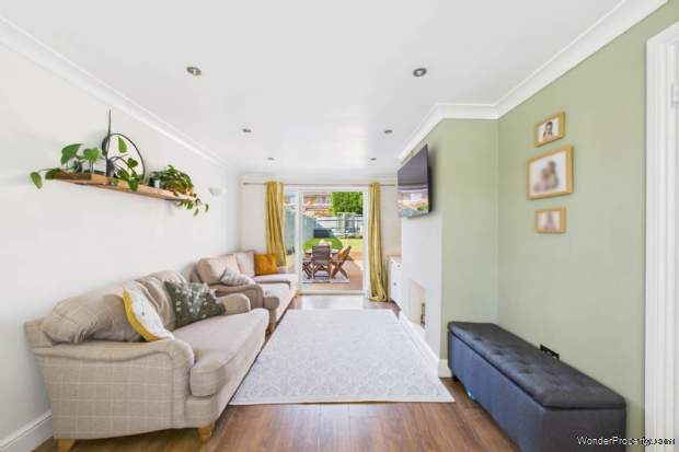 Additional Property Image 3 bedroom House for sale in Hemel Hempstead 2
