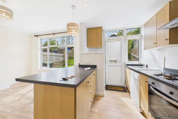 Additional Property Image 3 bedroom Semi Detached for sale in Hemel Hempstead 15