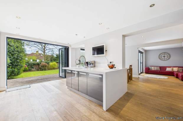 Additional Property Image 4 bedroom Detached for sale in Hemel Hempstead 3