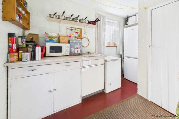 Additional Property Image 3 bedroom Semi Detached for sale in Kings Langley 5