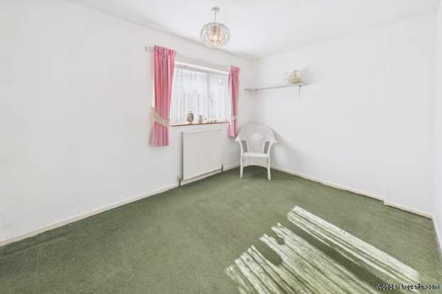 Additional Property Image 3 bedroom Semi Detached for sale in Kings Langley 12
