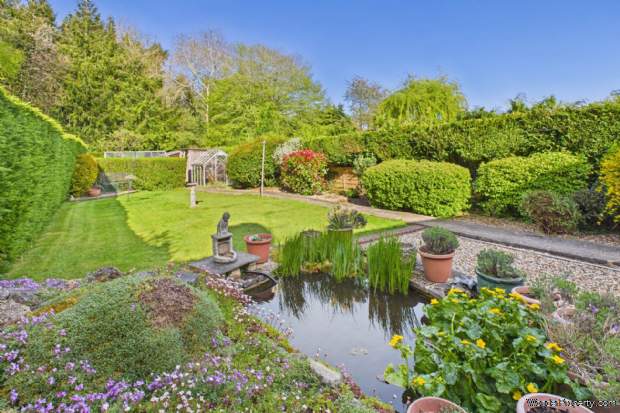 Additional Property Image 3 bedroom Semi Detached for sale in Kings Langley 7