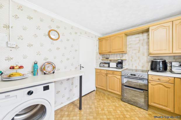Additional Property Image 3 bedroom House for sale in Hemel Hempstead 13