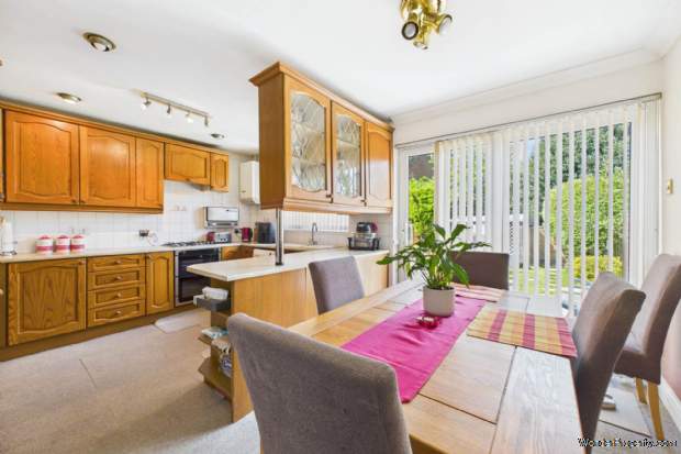 Additional Property Image 3 bedroom House for sale in Hemel Hempstead 4