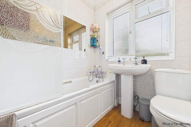 Additional Property Image 3 bedroom House for sale in Hemel Hempstead 7