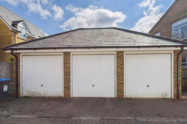 Additional Property Image 4 bedroom House for sale in Hemel Hempstead 11