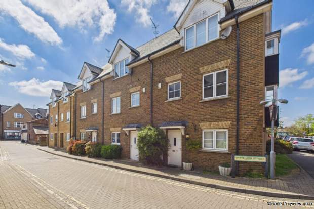 Additional Property Image 4 bedroom House for sale in Hemel Hempstead 14