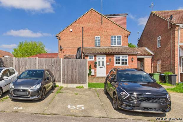 Additional Property Image 2 bedroom Cluster House for sale in Hemel Hempstead 9