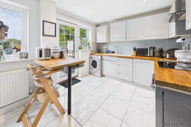 Additional Property Image 3 bedroom End of Terrace for sale in Hemel Hempstead 4