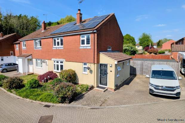 3 bedroom Semi Detached for sale in Hemel Hempstead