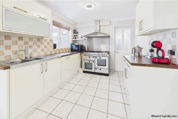 Additional Property Image 3 bedroom Semi Detached for sale in Hemel Hempstead 4