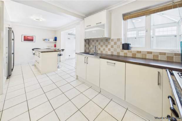 Additional Property Image 3 bedroom Semi Detached for sale in Hemel Hempstead 11