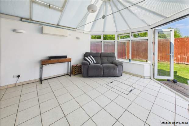 Additional Property Image 3 bedroom Semi Detached for sale in Hemel Hempstead 14
