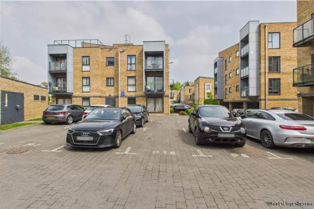 Additional Property Image 1 bedroom Apartment for sale in Hemel Hempstead 7