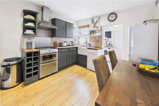 Additional Property Image 2 bedroom Cottage for sale in Hemel Hempstead 3