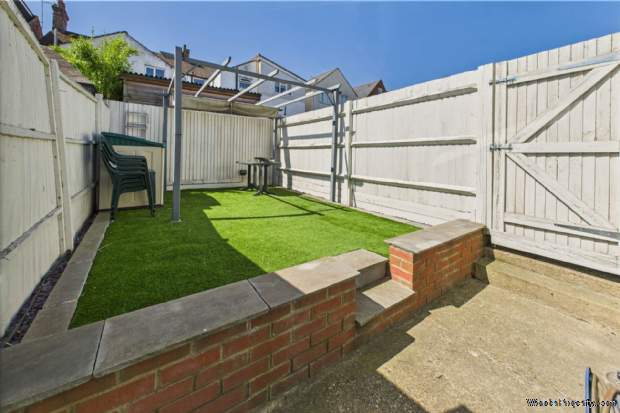 Additional Property Image 2 bedroom Cottage for sale in Hemel Hempstead 16