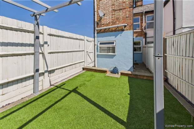 Additional Property Image 2 bedroom Cottage for sale in Hemel Hempstead 7