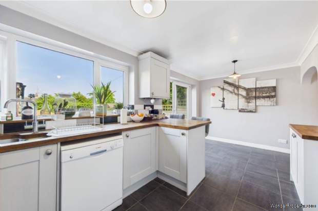 Additional Property Image 3 bedroom House for sale in Hemel Hempstead 6