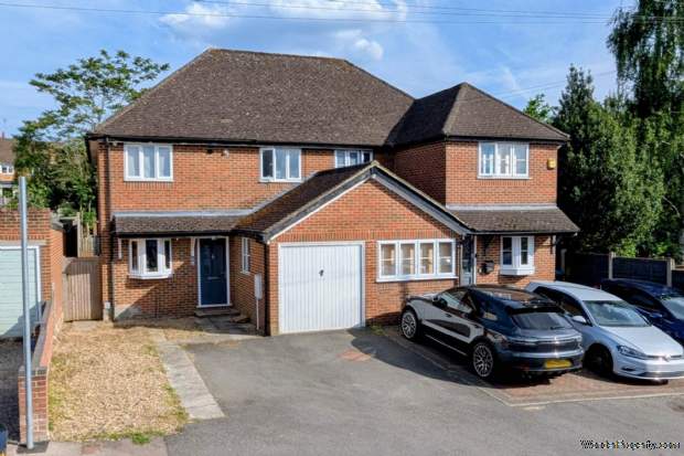 3 bedroom Semi Detached for sale in Hemel Hempstead